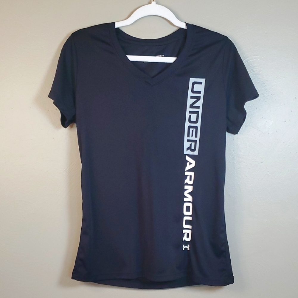 Under Armour Women's Black V-Neck, Short Sleeve Top. Medium